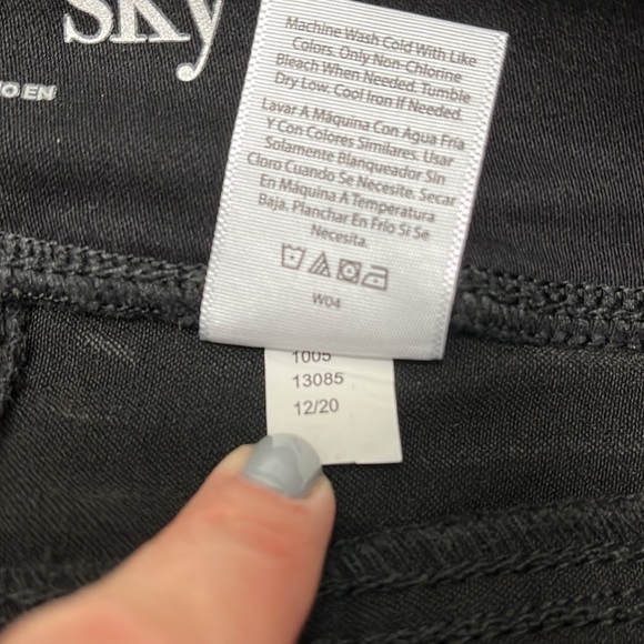 Terra & Sky Women’s skinny high rise legging capri - NWT - black - size 0x (14w) - Picture 9 of 9